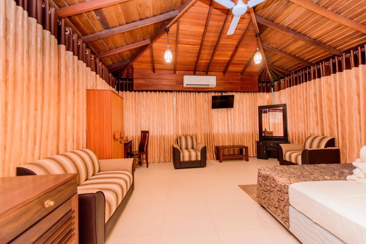 Sevonra Hotel Unawatuna Bagian luar foto
