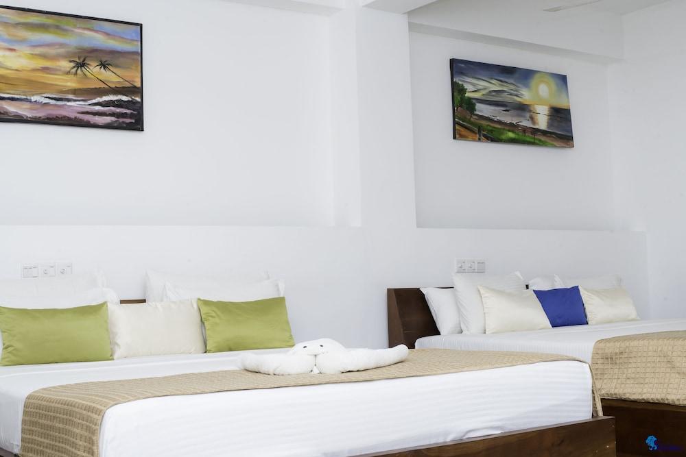 Sevonra Hotel Unawatuna Bagian luar foto