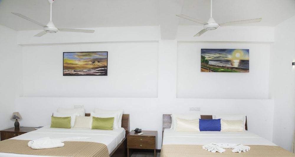 Sevonra Hotel Unawatuna Bagian luar foto