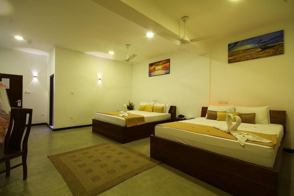 Sevonra Hotel Unawatuna Bagian luar foto